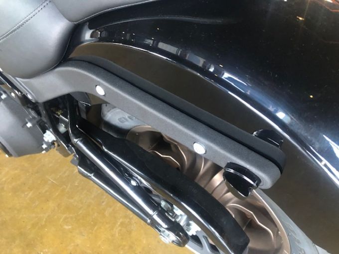 HARLEY-DAVIDSON SOFTAIL LOW RIDER 1868 S 4