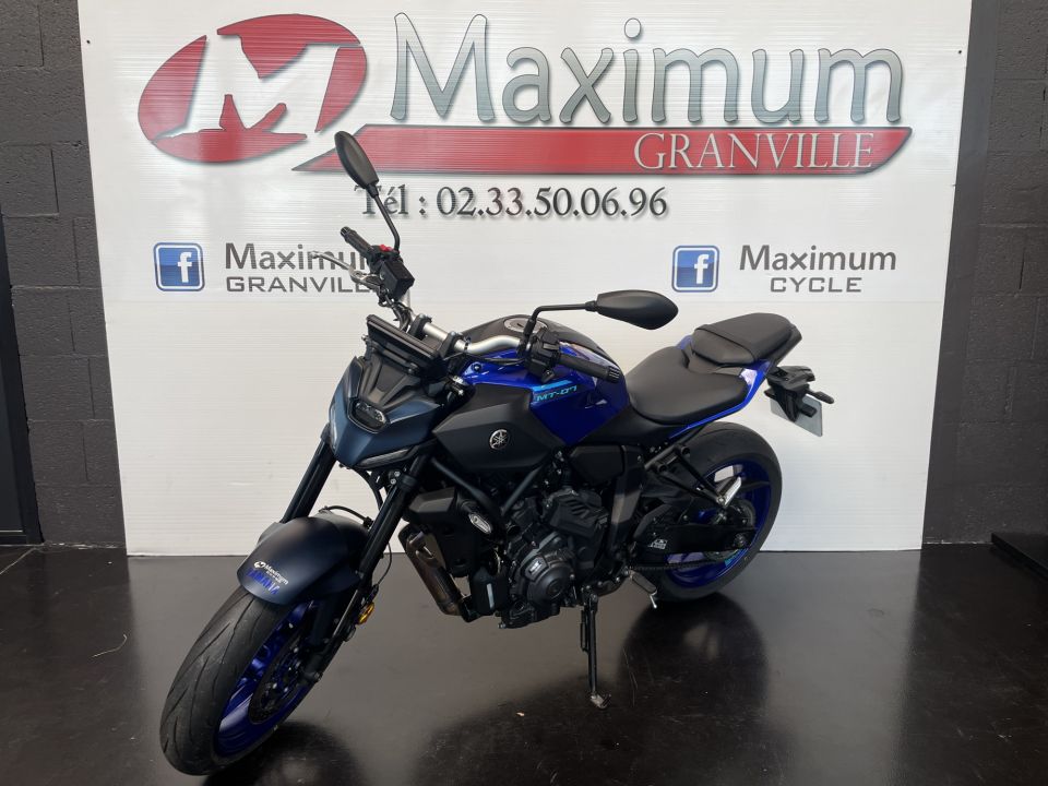 YAMAHA MT-07 Y-AMT 4