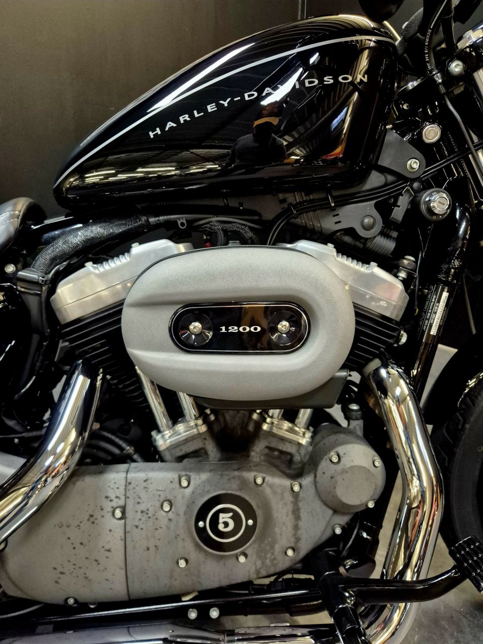 HARLEY-DAVIDSON SPORTSTER NIGHTSTER 1200 4