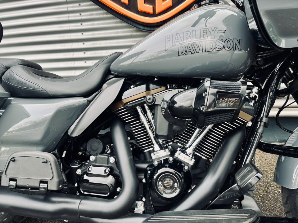 HARLEY-DAVIDSON TOURING ROAD GLIDE 1923 ST 4