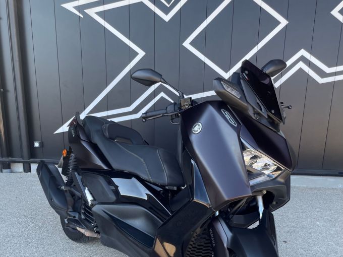 YAMAHA XMAX 125 TECH MAX 4