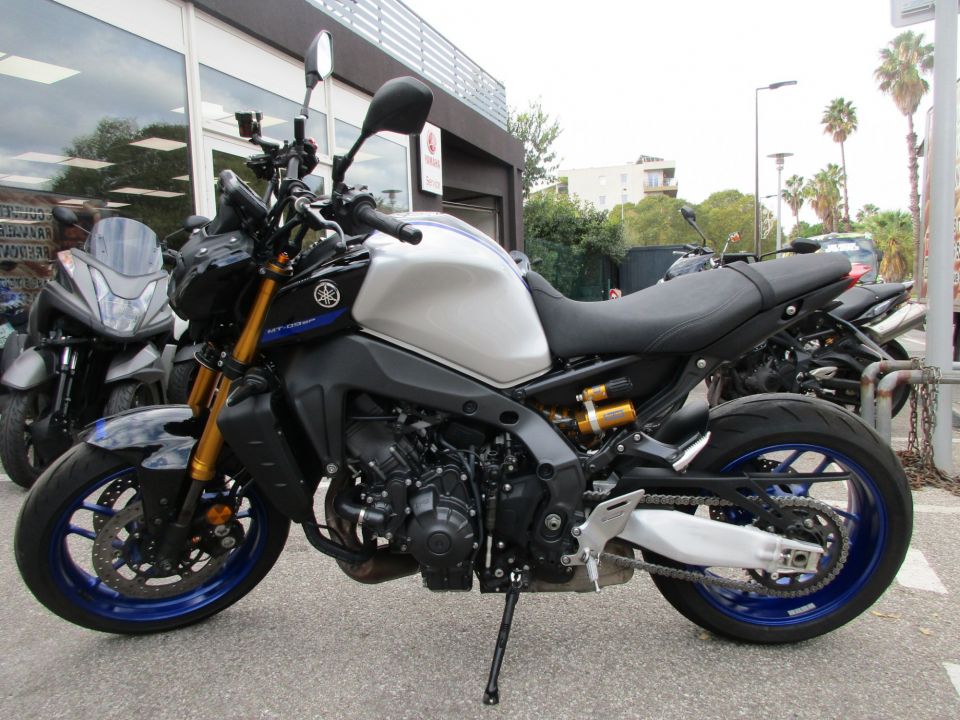 YAMAHA MT-09 SP 4