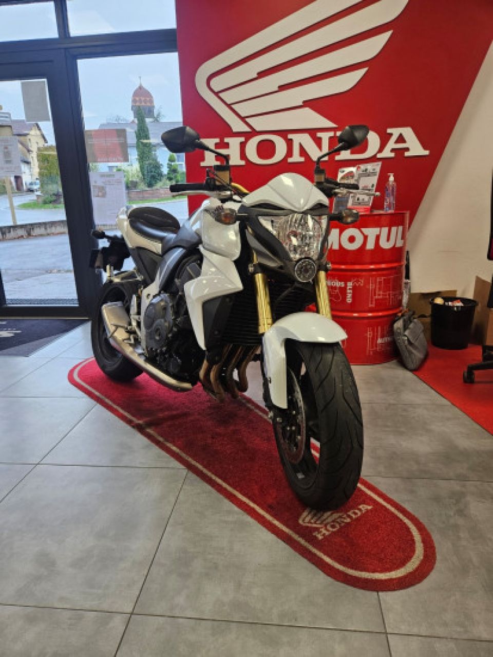 HONDA CB1000R 4