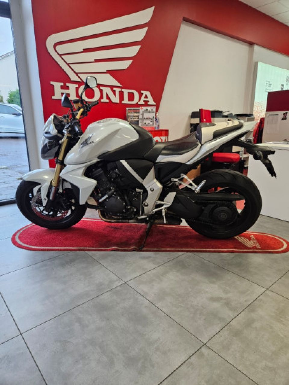 HONDA CB1000R 4