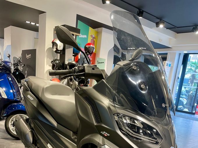 PIAGGIO MP3 530 HPE EXCLUSIVE 4