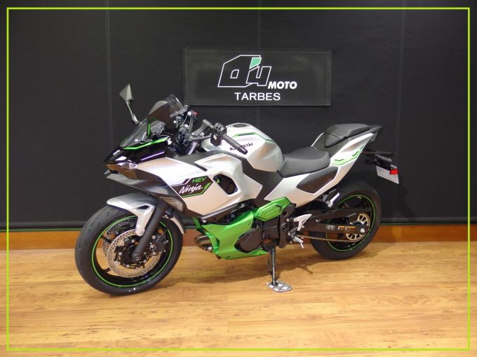 KAWASAKI Ninja 7 Hybrid 4