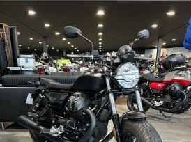 MOTO GUZZI V9 BOBBER - 2025