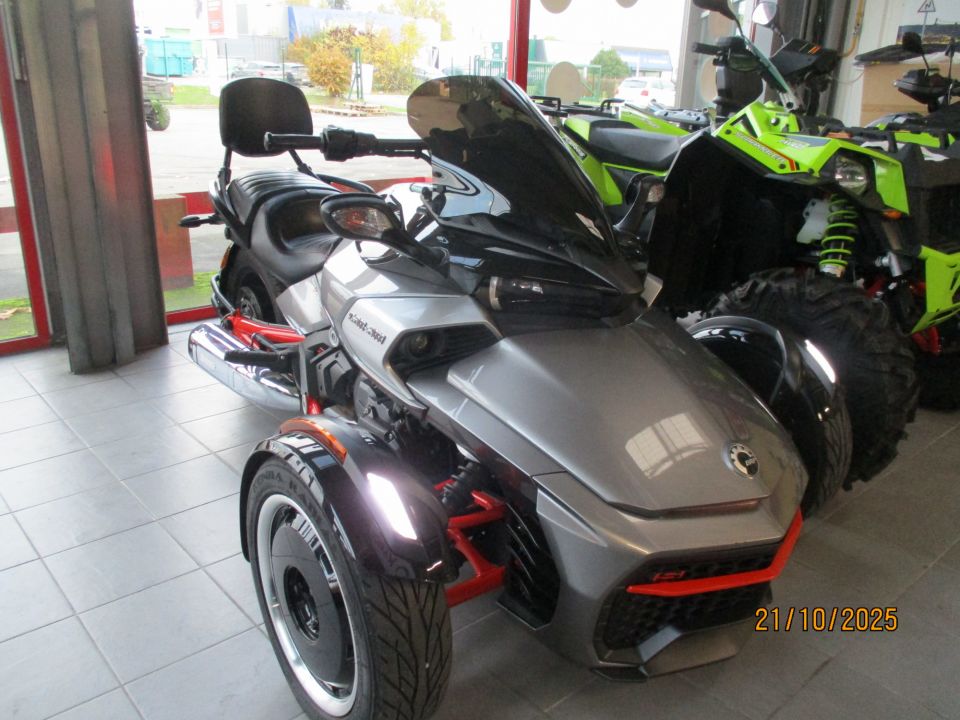CAN-AM SPYDER F3-S 4
