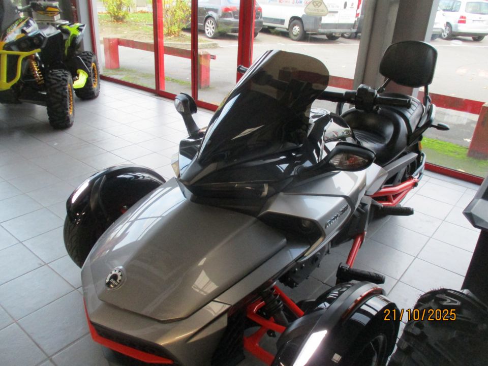 CAN-AM SPYDER F3-S 4