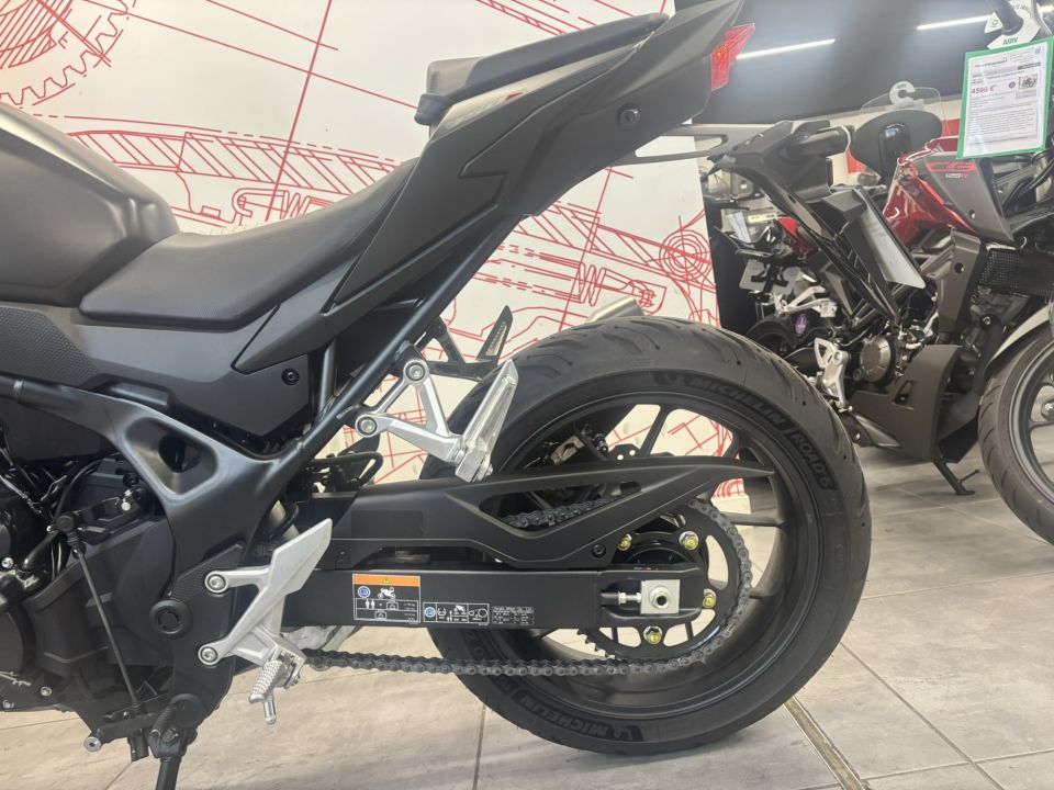 HONDA CB 750 HORNET 4