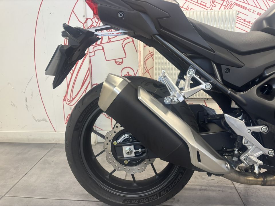 HONDA CB 750 HORNET 4