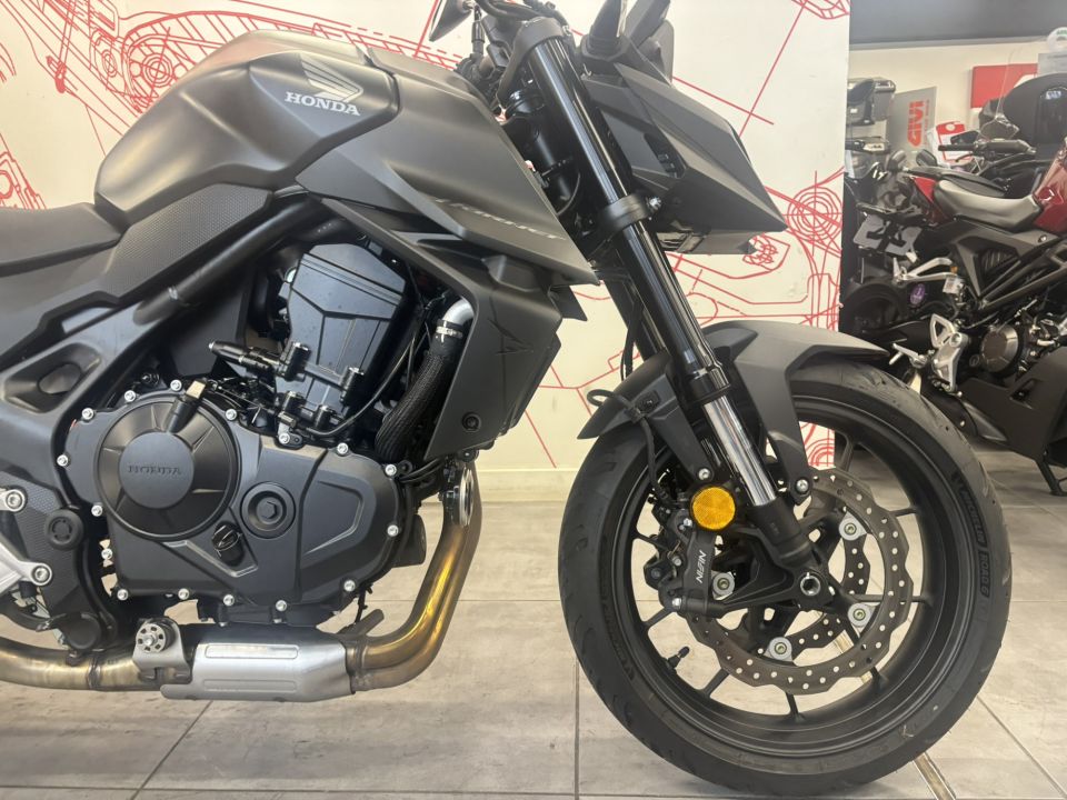 HONDA CB 750 HORNET 4