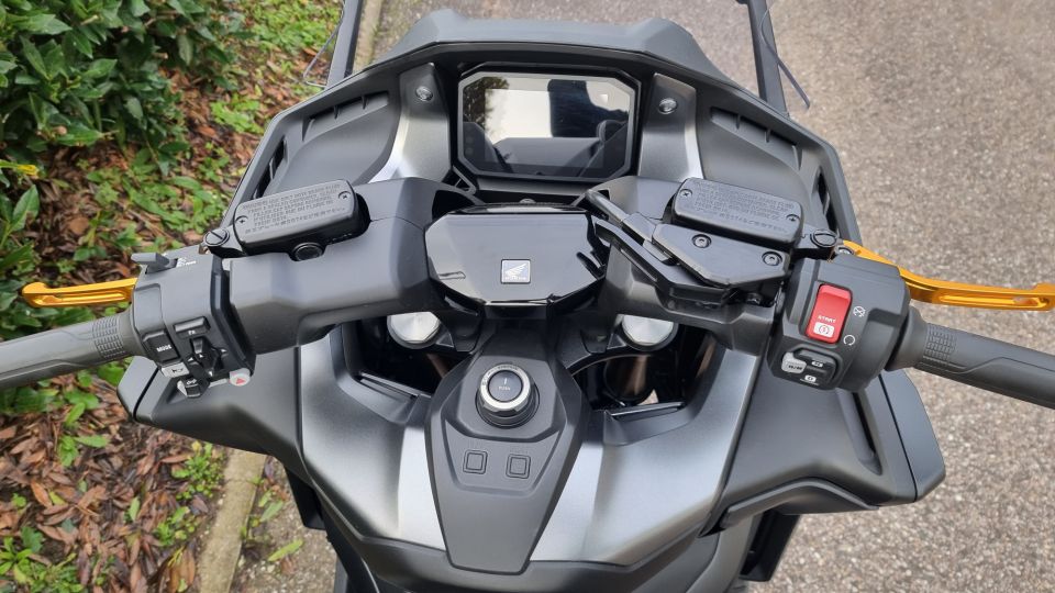 HONDA NSS FORZA 750 4