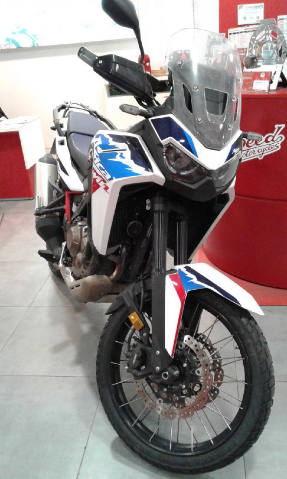 HONDA Africa Twin CRF1100L Adv Sport Suspensions électro 4