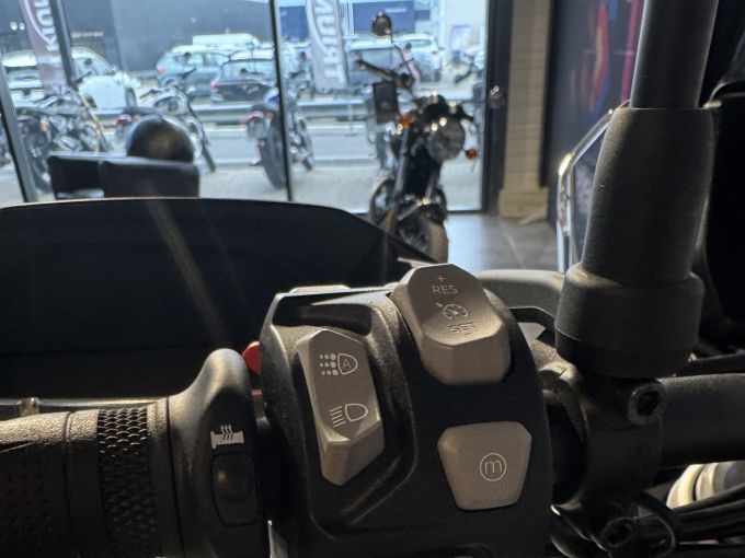 TRIUMPH Tiger 900 GT PRO 4