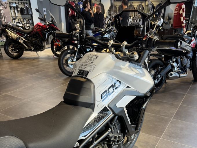 TRIUMPH Tiger 900 GT PRO 4