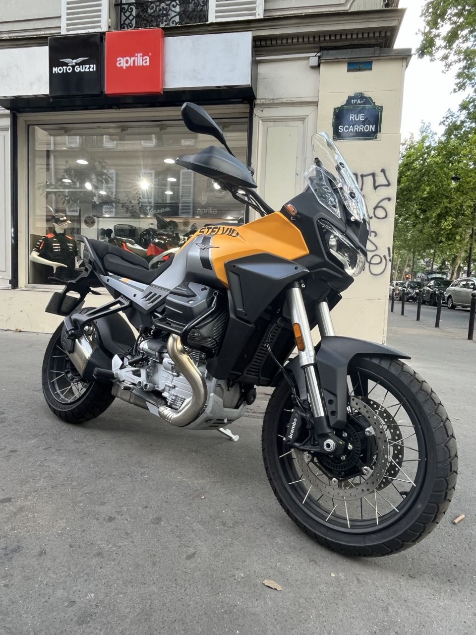 MOTO GUZZI STELVIO 4