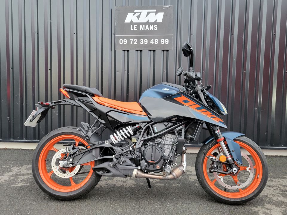 KTM 125 DUKE ABS 4