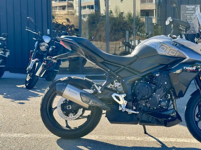 TRIUMPH TIGER 800 4