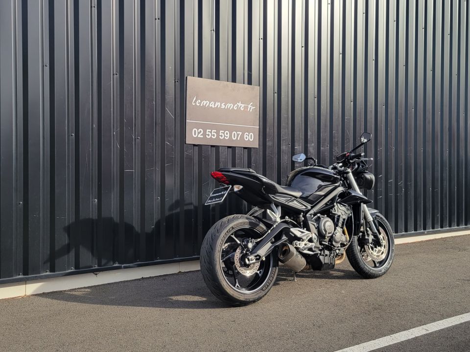 TRIUMPH STREET TRIPLE 660 S 4