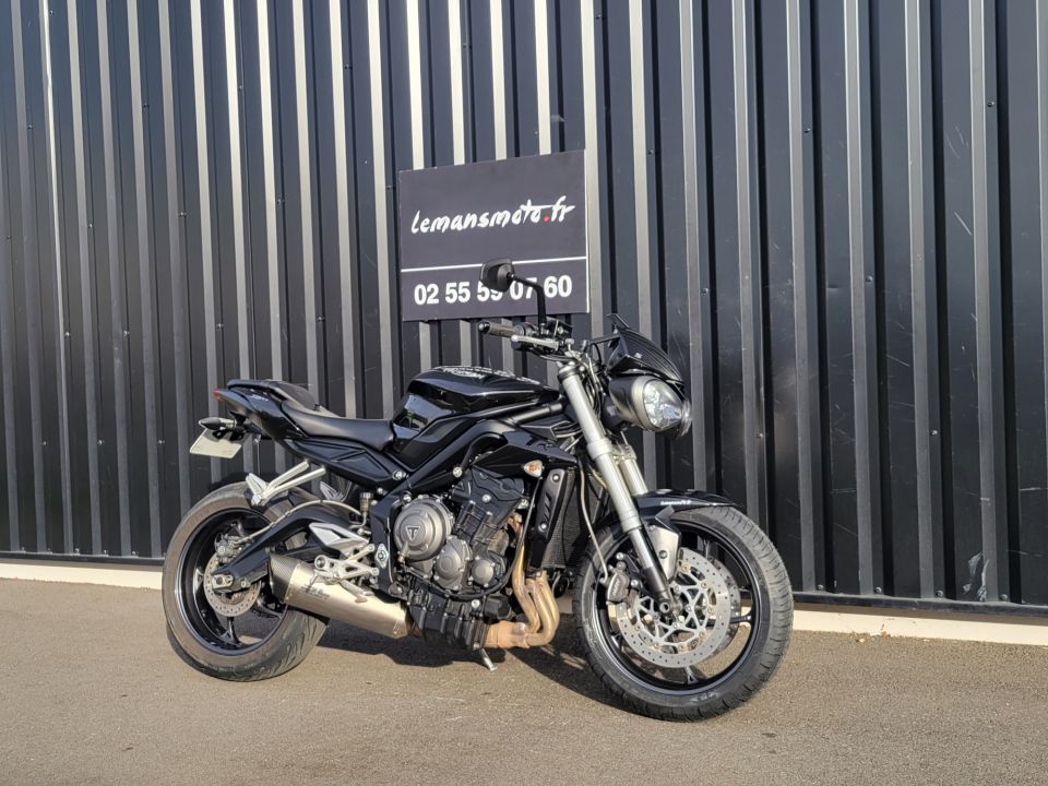 TRIUMPH STREET TRIPLE 660 S 4