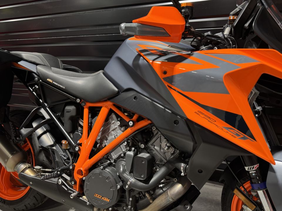 KTM KTM 1290 SUPER DUKE GT 2022 4