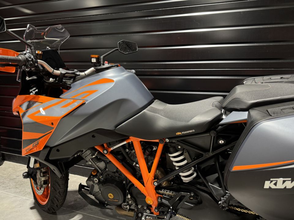 KTM KTM 1290 SUPER DUKE GT 2022 4