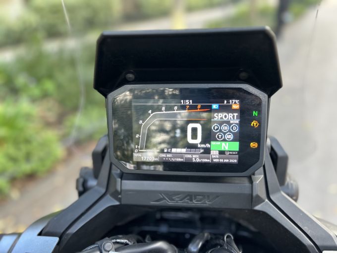 HONDA X-ADV 4