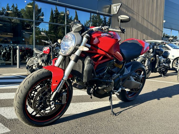 DUCATI MONSTER 821 4