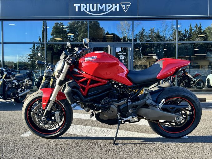 DUCATI MONSTER 821 4