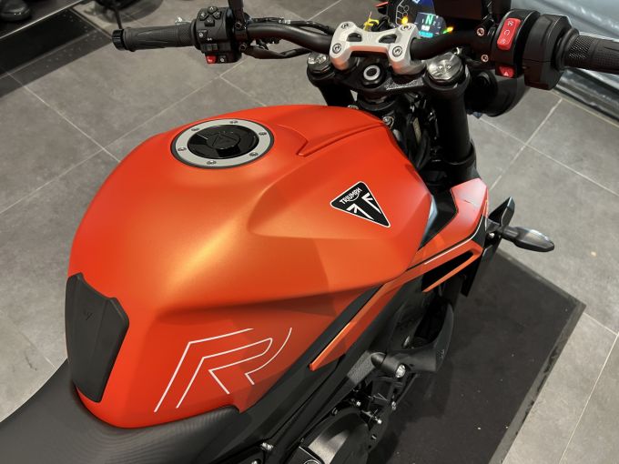 TRIUMPH STREET TRIPLE 765 R 4