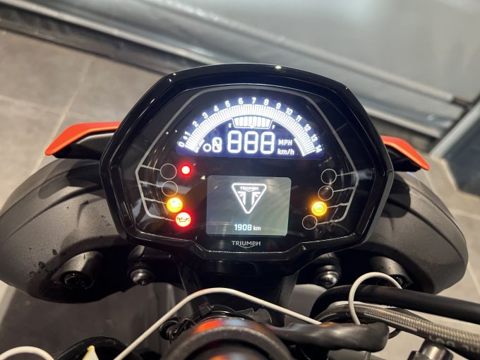 TRIUMPH STREET TRIPLE 765 R 4