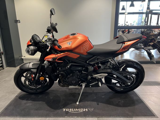 TRIUMPH STREET TRIPLE 765 R 4