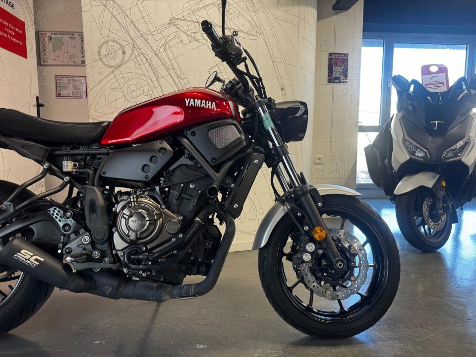 YAMAHA XSR 700 4