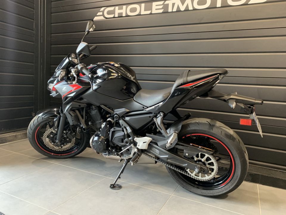 KAWASAKI Z 650 (47.5CV) 4
