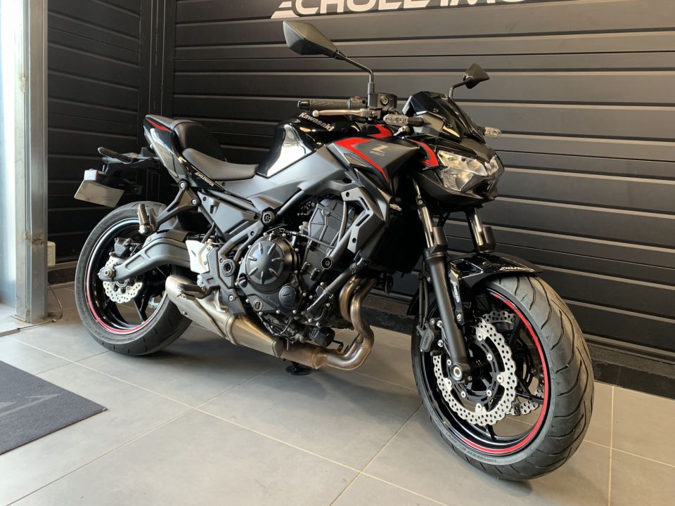 KAWASAKI Z 650 (47.5CV) 4