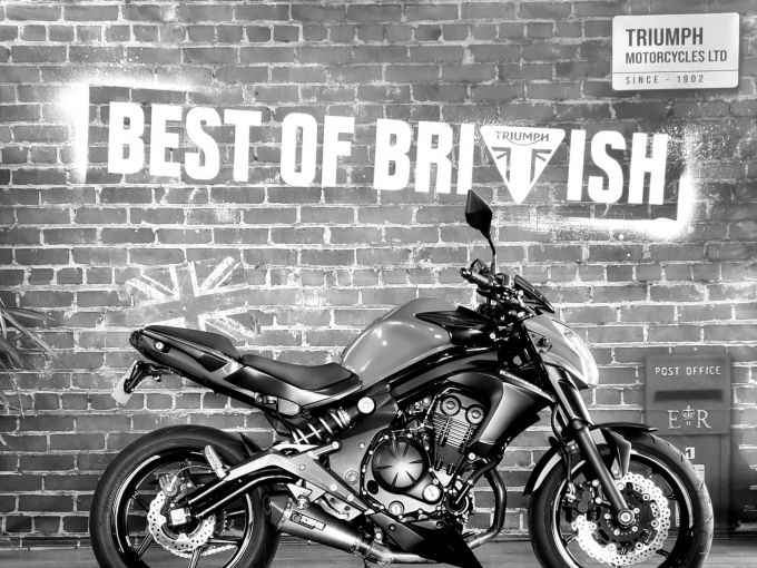 KAWASAKI ER-6 (47.5CV) 4