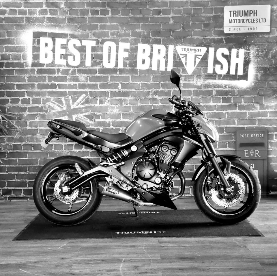 KAWASAKI ER-6 (47.5CV) 4