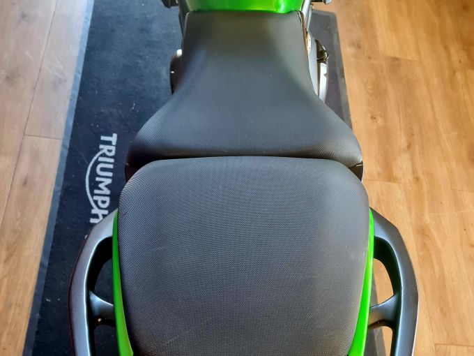 KAWASAKI ER-6 (47.5CV) 4