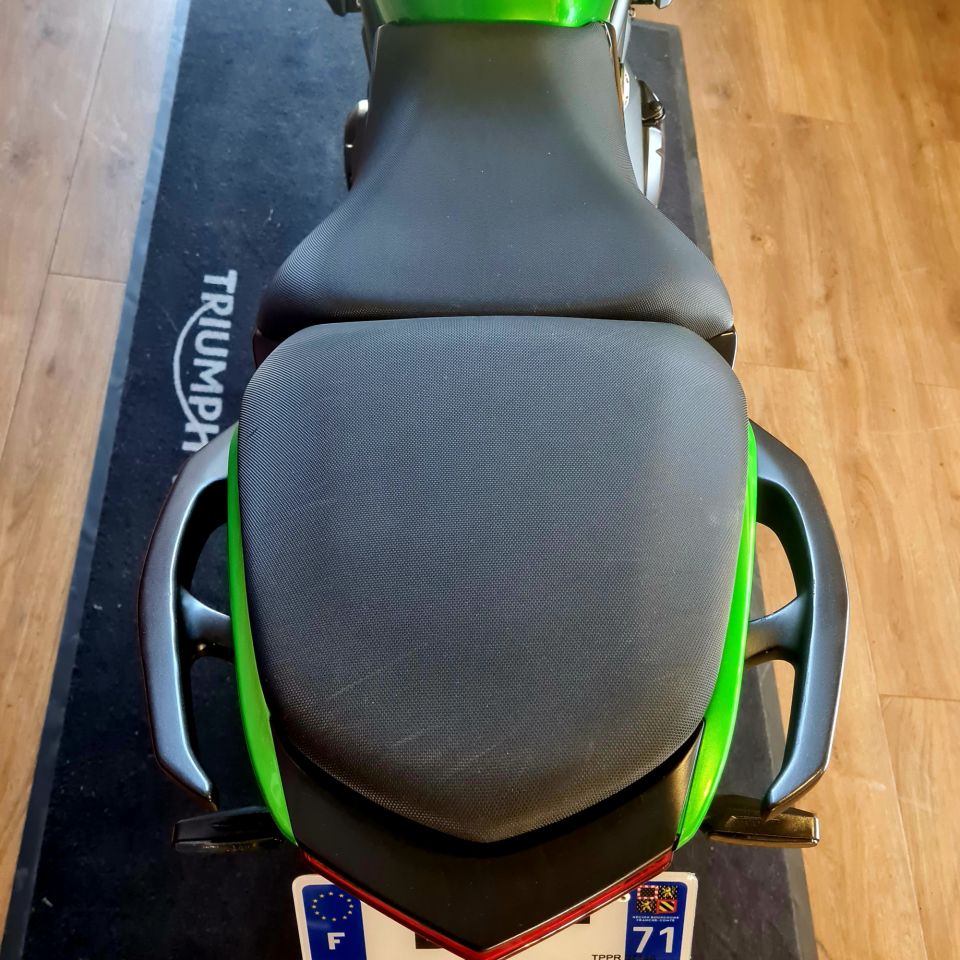 KAWASAKI ER-6 (47.5CV) 4