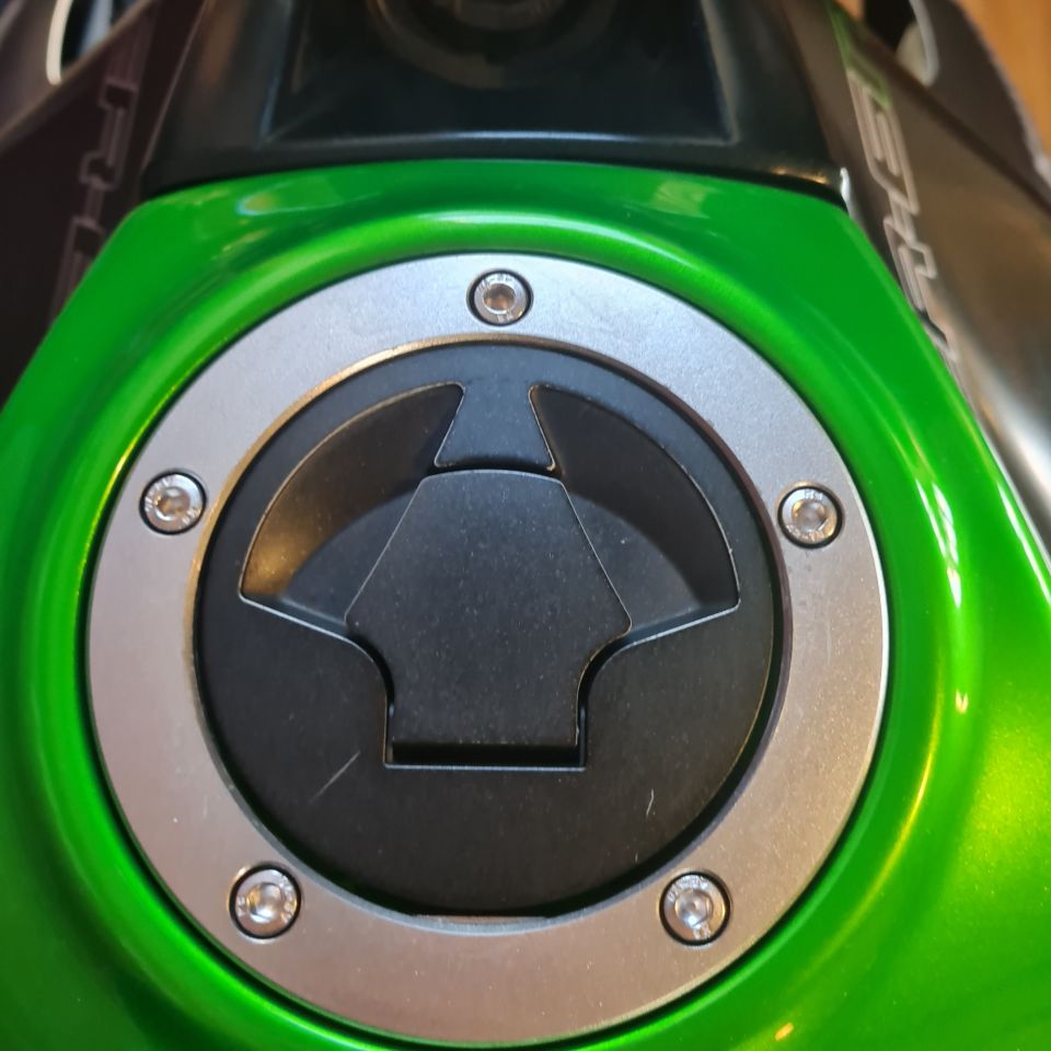 KAWASAKI ER-6 (47.5CV) 4