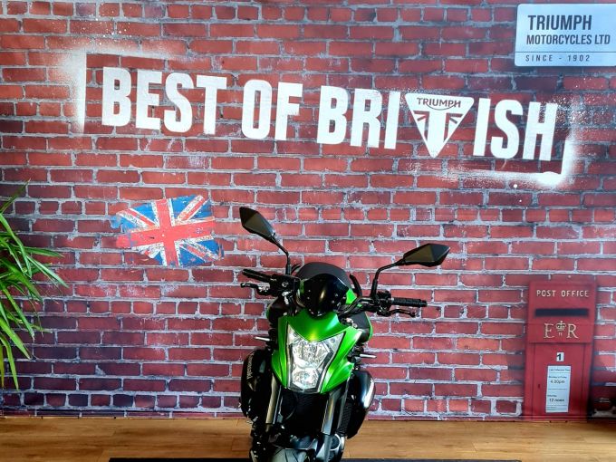 KAWASAKI ER-6 (47.5CV) 4