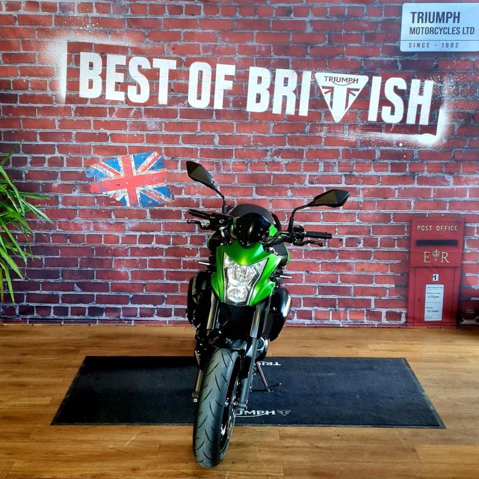 KAWASAKI ER-6 (47.5CV) 4