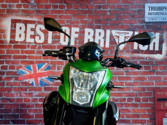 KAWASAKI ER-6 (47.5CV) 4