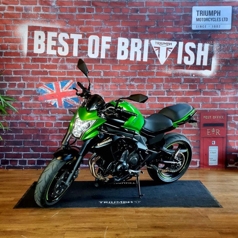 KAWASAKI ER-6 (47.5CV) 4