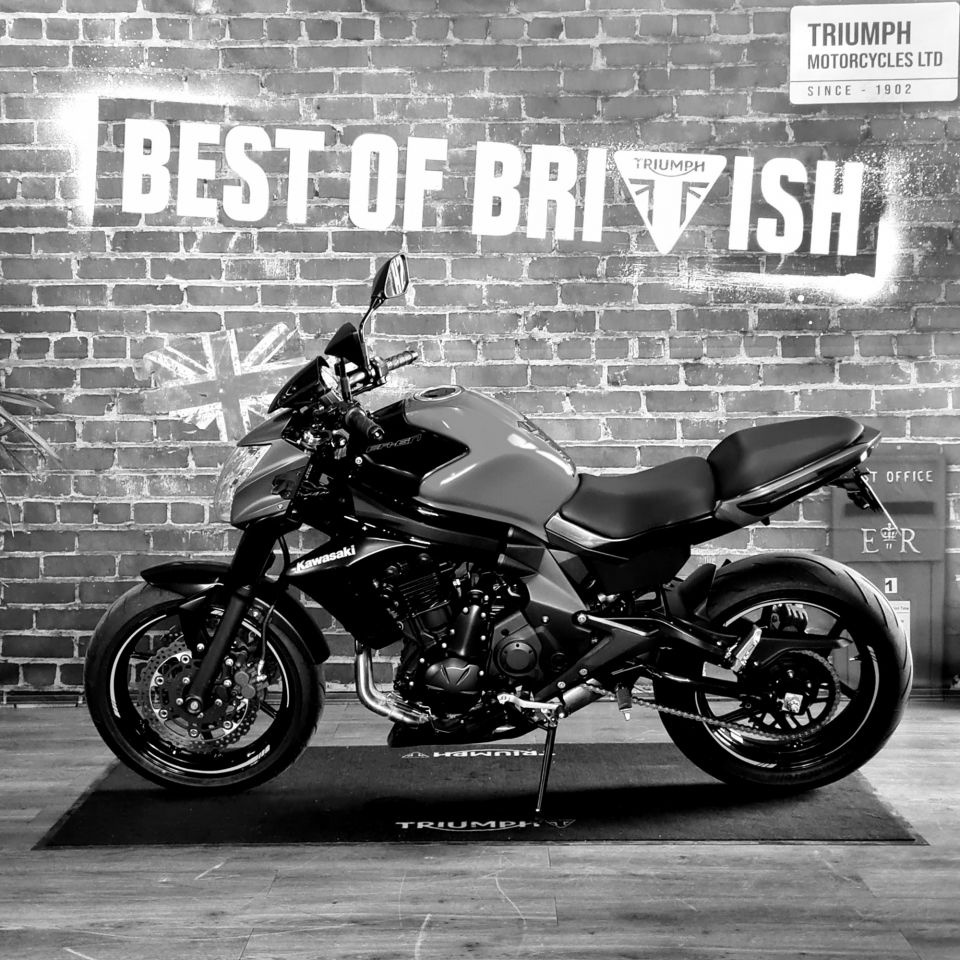 KAWASAKI ER-6 (47.5CV) 4