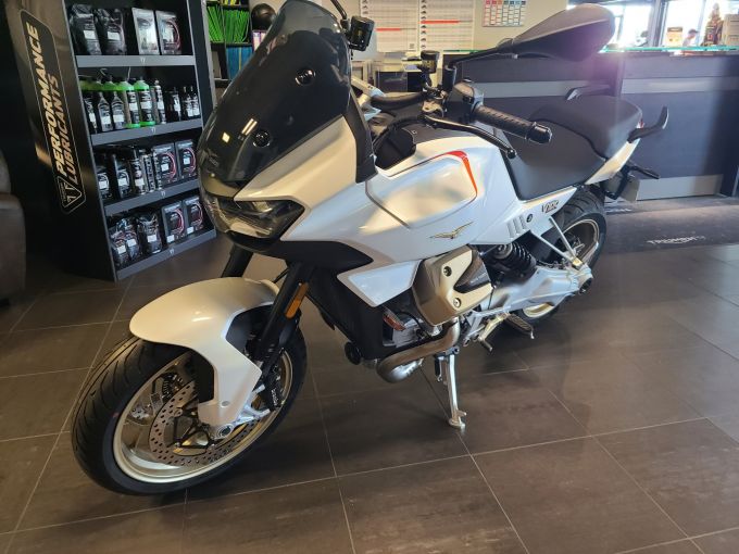 MOTO GUZZI V100  MANDELLO 4
