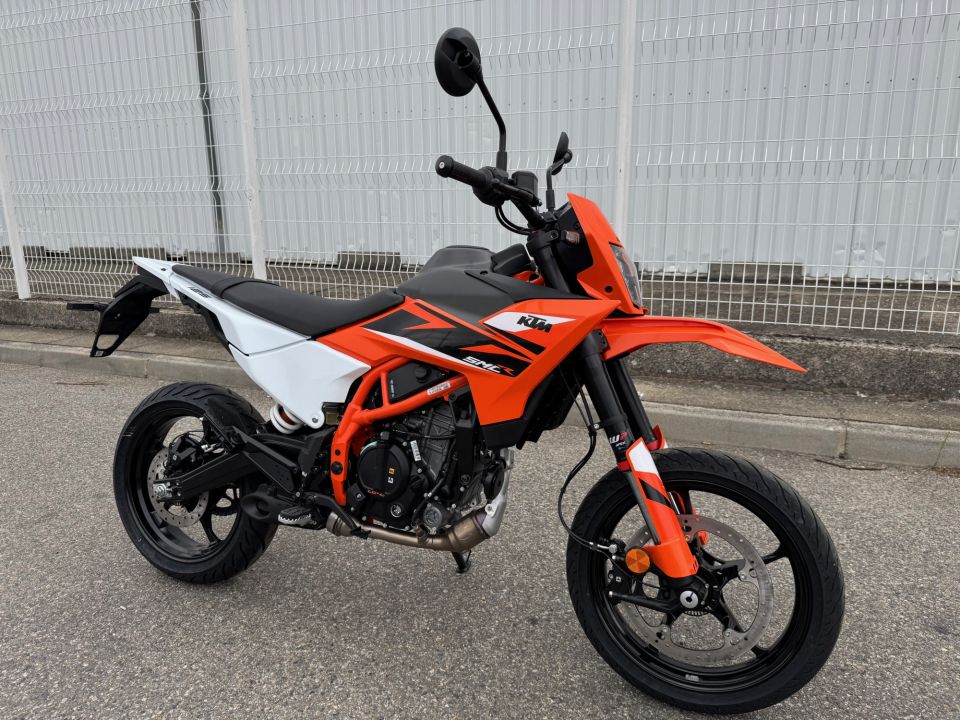 KTM 125 SMC R 4