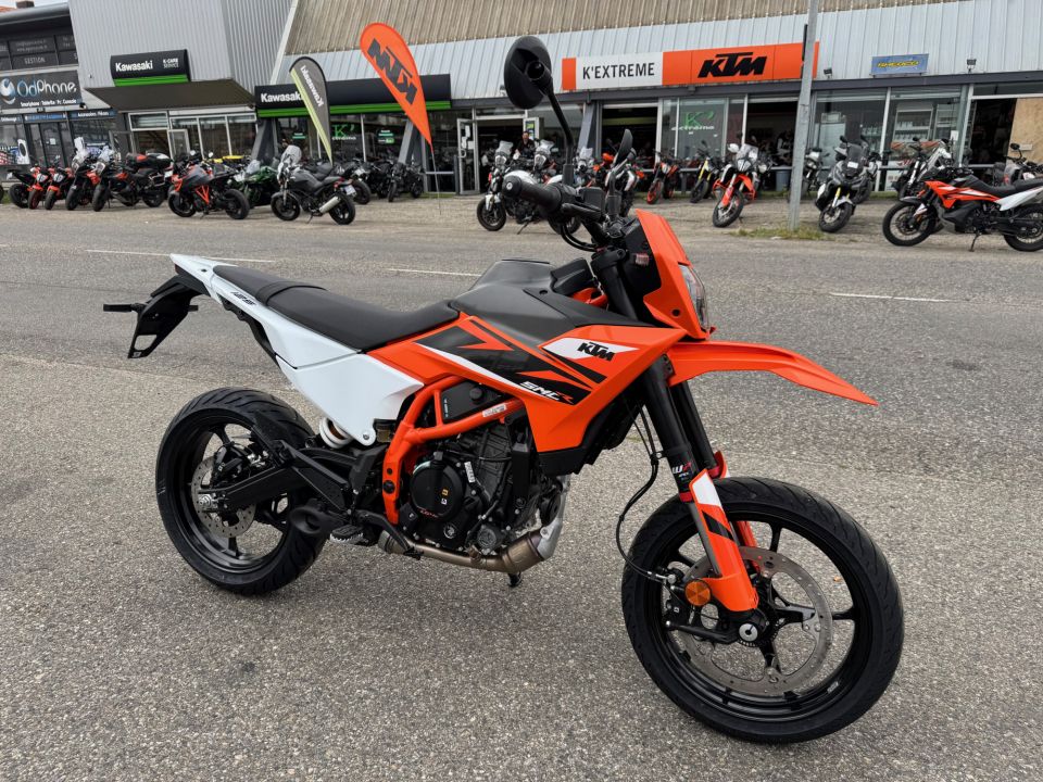 KTM 125 SMC R 4