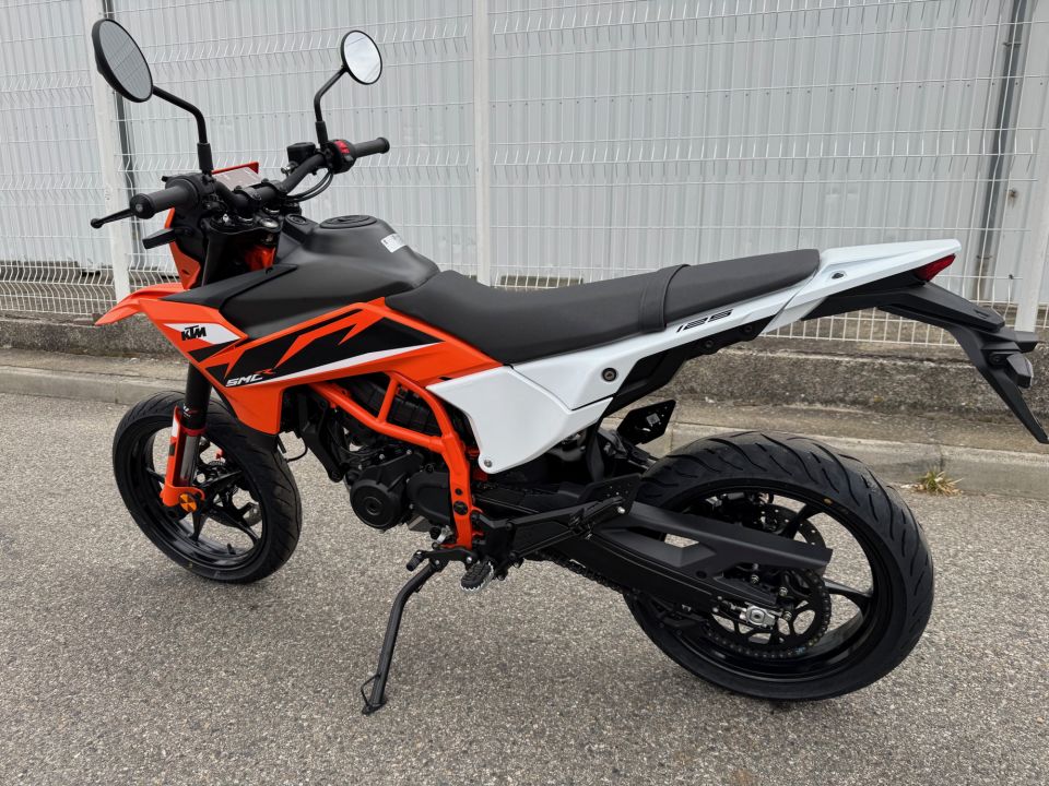 KTM 125 SMC R 4